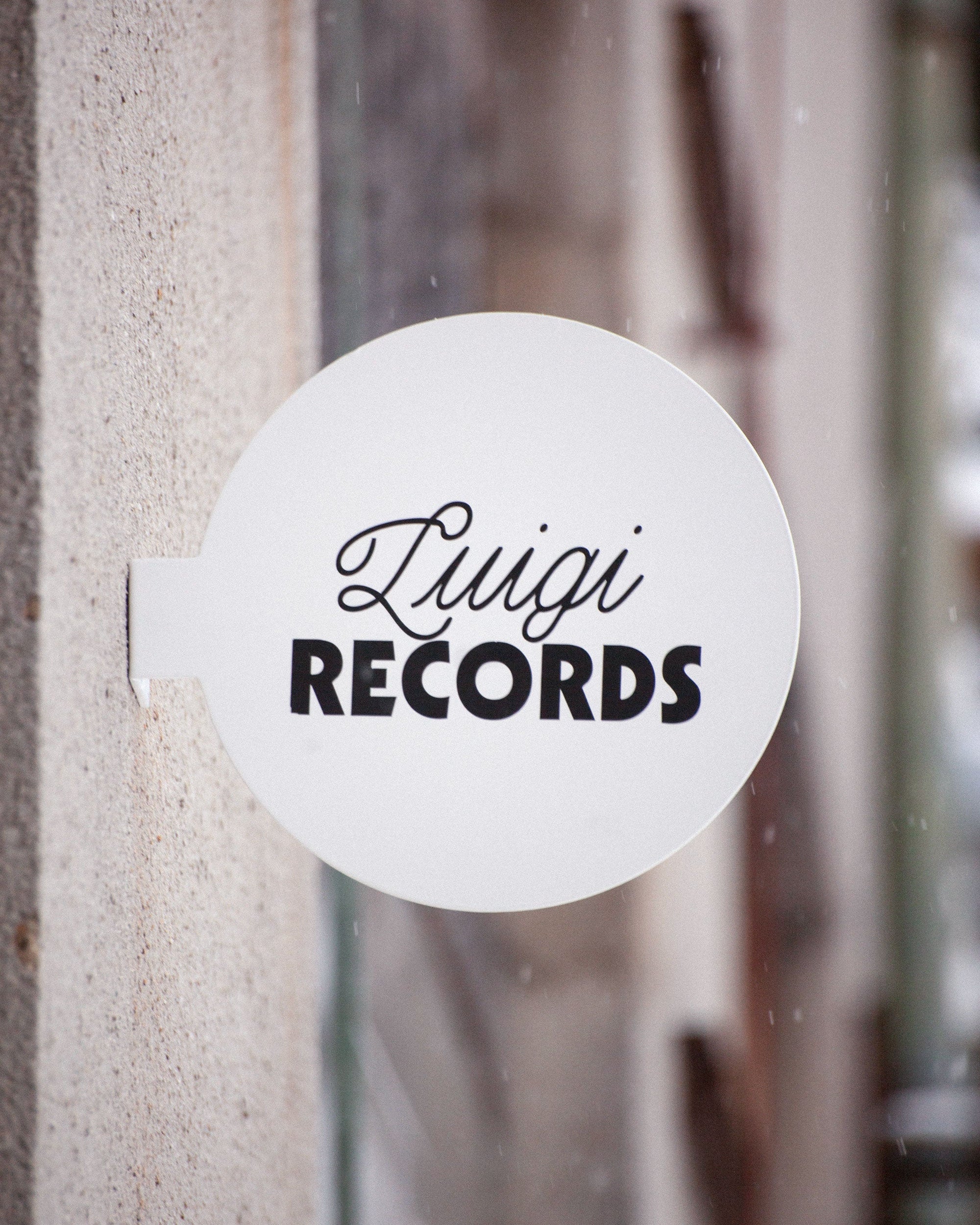 Round blade sign - small