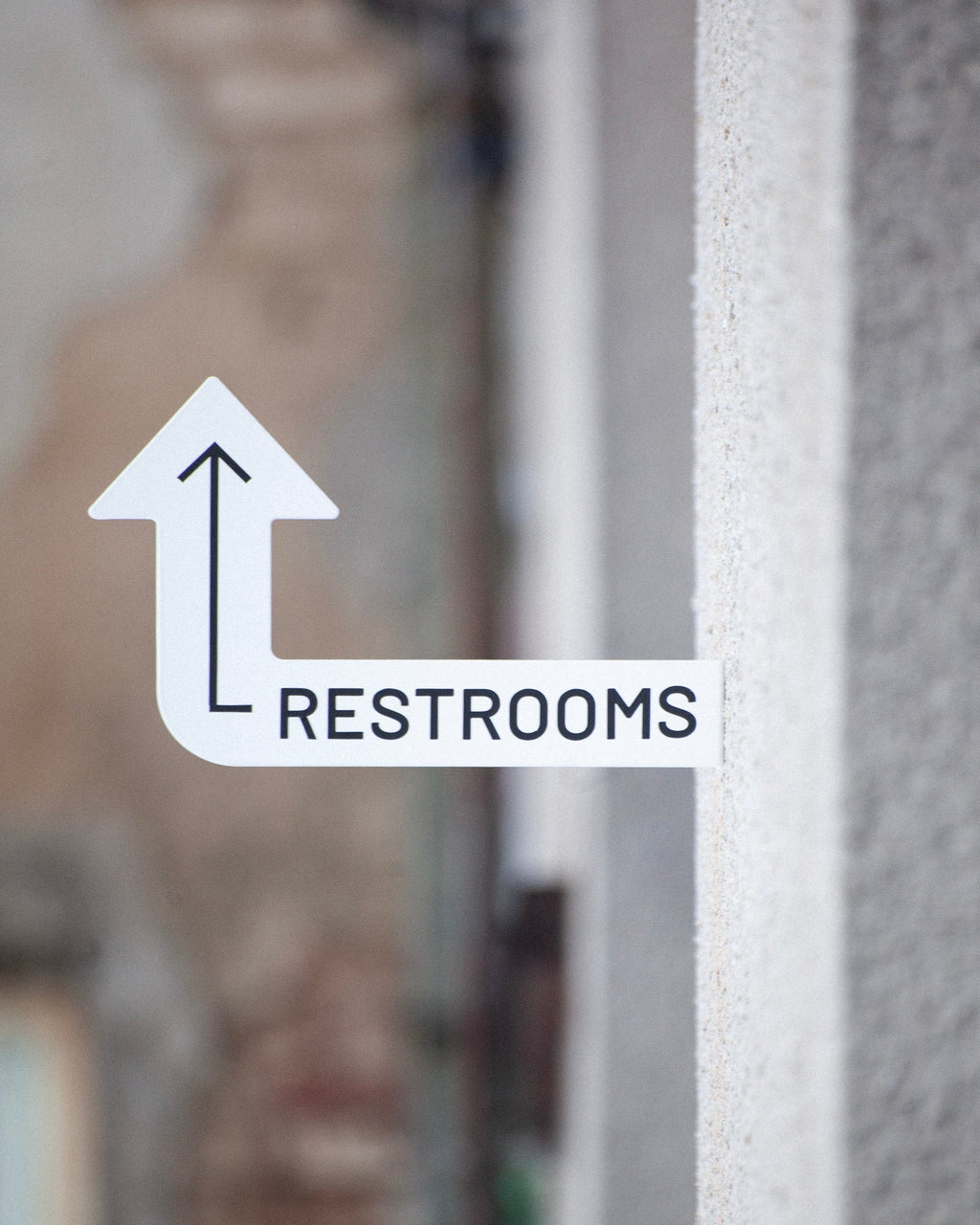 Directional arrow sign