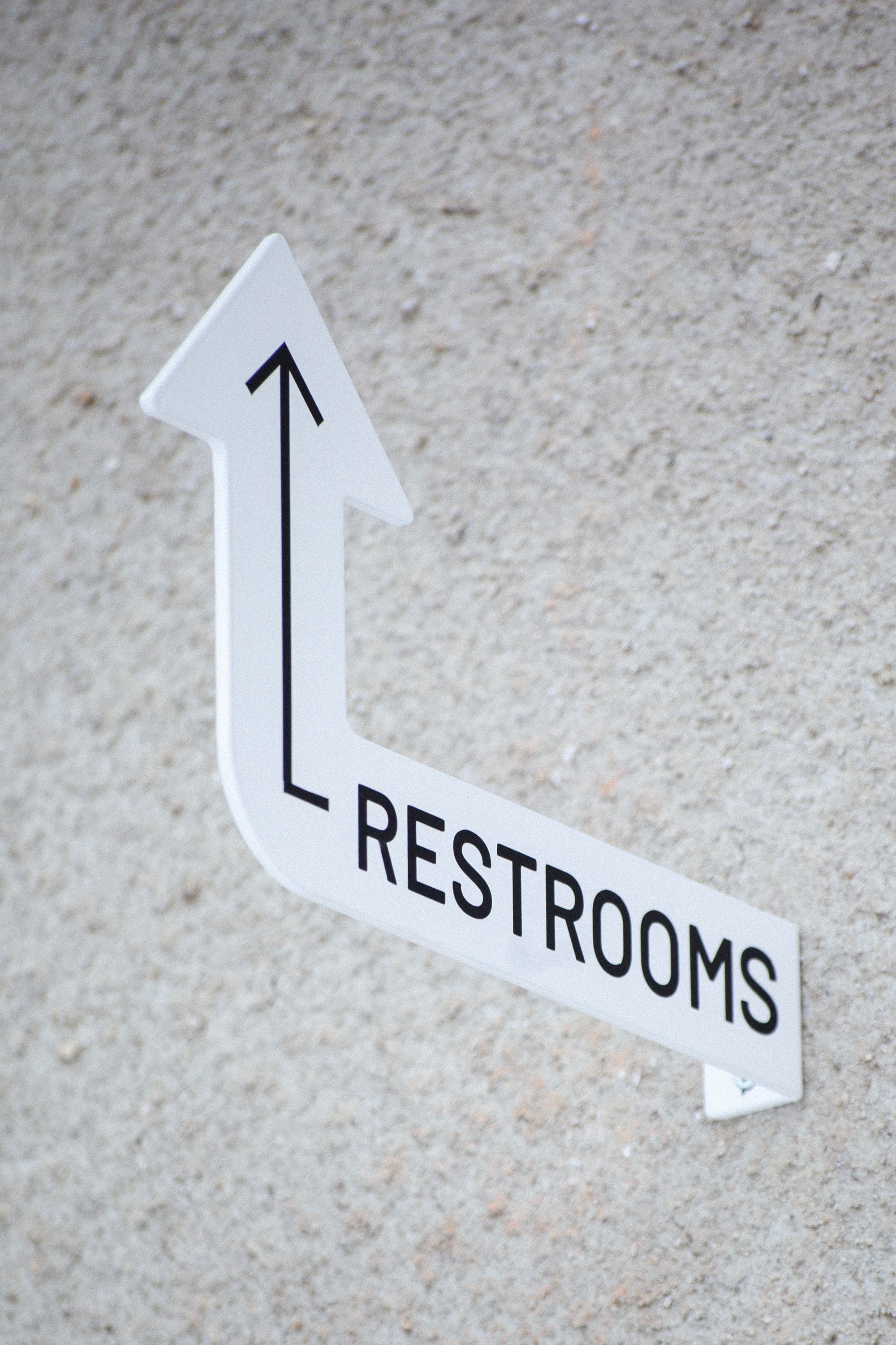 Directional arrow sign