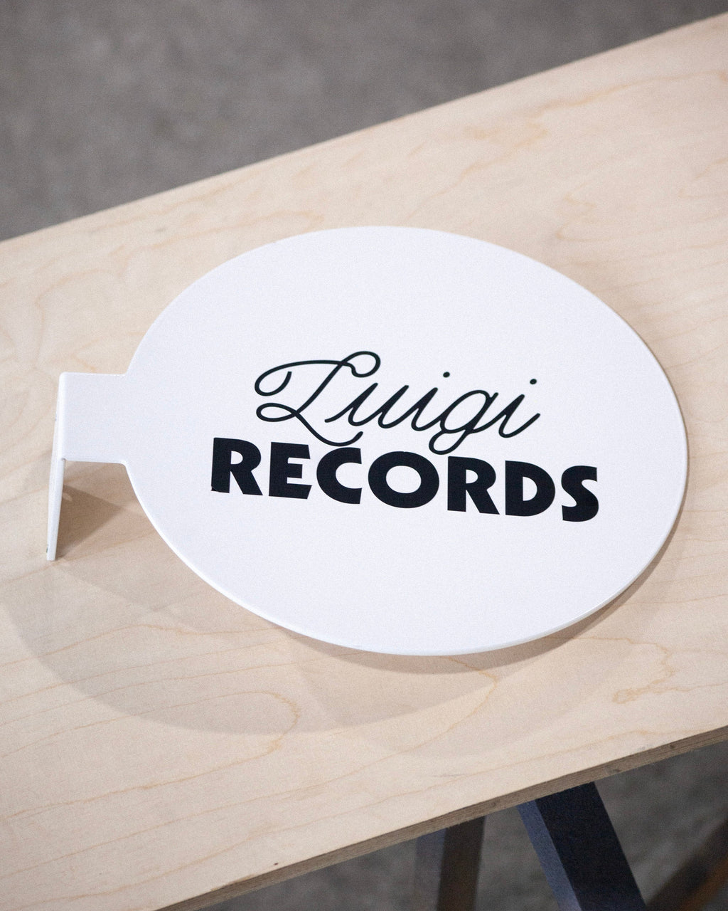 Round blade sign - small